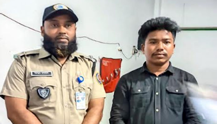 দিনাজপুরে দেশীয় আগ্নেয়াস্ত্র ও মাদকসহ আটক ১ দিনাজপুরে দেশীয় আগ্নেয়াস্ত্র ও মাদকসহ আটক ১