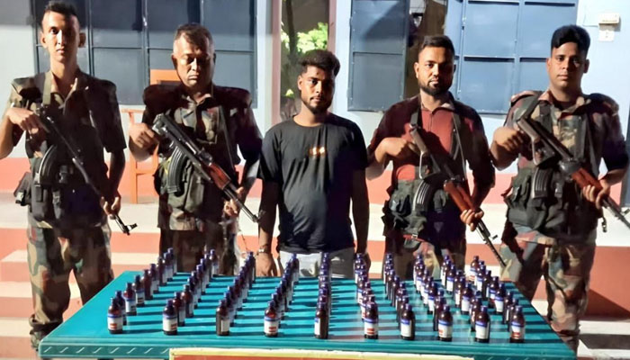 চুয়াডাঙ্গা সীমান্তে ভারতীয় নেশাজাতীয় সিরাপসহ আটক ১ চুয়াডাঙ্গা সীমান্তে ভারতীয় নেশাজাতীয় সিরাপসহ আটক ১