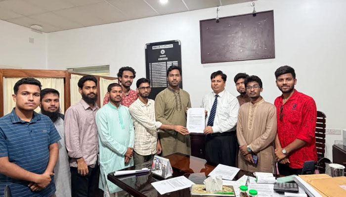 রাবিতে আবাসন সংকট: ভাতার দাবিতে সম্মিলিত হল সংসদের স্মারকলিপি রাবিতে আবাসন সংকট: ভাতার দাবিতে সম্মিলিত হল সংসদের স্মারকলিপি