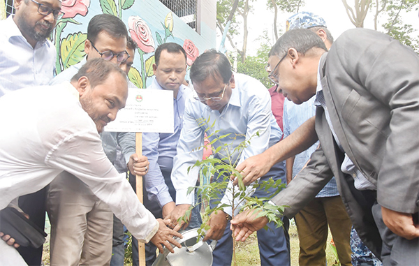 ঢাকা শহরকে ফুল ও গাছে সাজিয়ে পরিচ্ছন্ন-বাসযোগ্য করতে চাই ঢাকা শহরকে ফুল ও গাছে সাজিয়ে পরিচ্ছন্ন-বাসযোগ্য করতে চাই