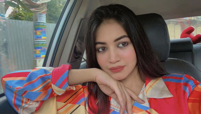 শৈশবের ভয়াবহ স্মৃতি নিয়ে মুখ খুললেন প্রিয়ন্তী উর্বী শৈশবের ভয়াবহ স্মৃতি নিয়ে মুখ খুললেন প্রিয়ন্তী উর্বী