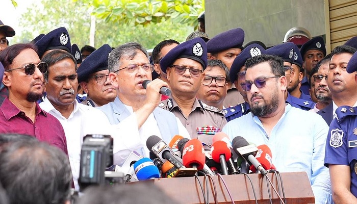 জঙ্গল সলিমপুরে কোনো সন্ত্রাসীর অভয়ারণ্য থাকবে না, হুঁশিয়ারি স্বরাষ্ট্রমন্ত্রীর জঙ্গল সলিমপুরে কোনো সন্ত্রাসীর অভয়ারণ্য থাকবে না, হুঁশিয়ারি স্বরাষ্ট্রমন্ত্রীর