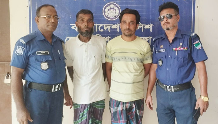 জীবননগরে এক ডজন মামলার আসামিসহ গ্রেফতার ৩ জীবননগরে এক ডজন মামলার আসামিসহ গ্রেফতার ৩