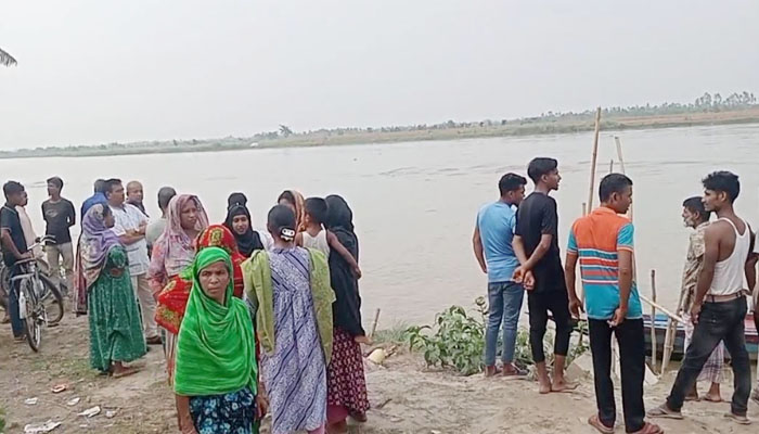 ধরলা নদীতে গোসল করতে নেমে স্কুলছাত্র দুই ভাই নিখোঁজ ধরলা নদীতে গোসল করতে নেমে স্কুলছাত্র দুই ভাই নিখোঁজ