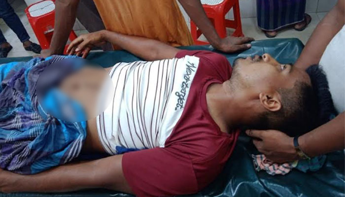 নোয়াখালীতে প্রকাশ্যে যুবককে গুলি, হাসপাতালে ভর্তি নোয়াখালীতে প্রকাশ্যে যুবককে গুলি, হাসপাতালে ভর্তি