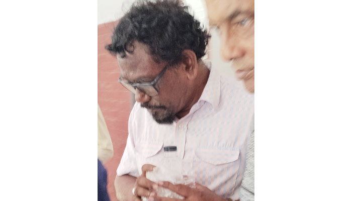 শার্শায় নাশকতা মামলায় বিডিনিউজের প্রতিনিধি আসাদ গ্রেপ্তার শার্শায় নাশকতা মামলায় বিডিনিউজের প্রতিনিধি আসাদ গ্রেপ্তার