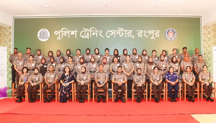 নারীদের নেতৃত্ব ও দক্ষতায় আস্থা রাখার আহ্বান রংপুর পুলিশ কমিশনারের নারীদের নেতৃত্ব ও দক্ষতায় আস্থা রাখার আহ্বান রংপুর পুলিশ কমিশনারের
