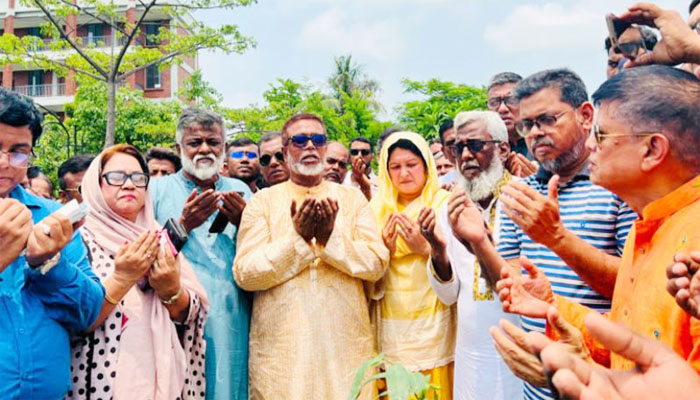 সবুজ নারায়ণগঞ্জ গড়তে ৫০ হাজার গাছ রোপণের উদ্যোগ: নাসিক প্রশাসক সবুজ নারায়ণগঞ্জ গড়তে ৫০ হাজার গাছ রোপণের উদ্যোগ: নাসিক প্রশাসক