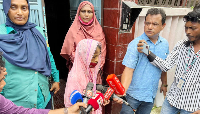 গৃহকর্মীর ওপর নির্যাতনের অভিযোগ পুলিশ কর্মকর্তা ও তার স্ত্রীর বিরুদ্ধে গৃহকর্মীর ওপর নির্যাতনের অভিযোগ পুলিশ কর্মকর্তা ও তার স্ত্রীর বিরুদ্ধে