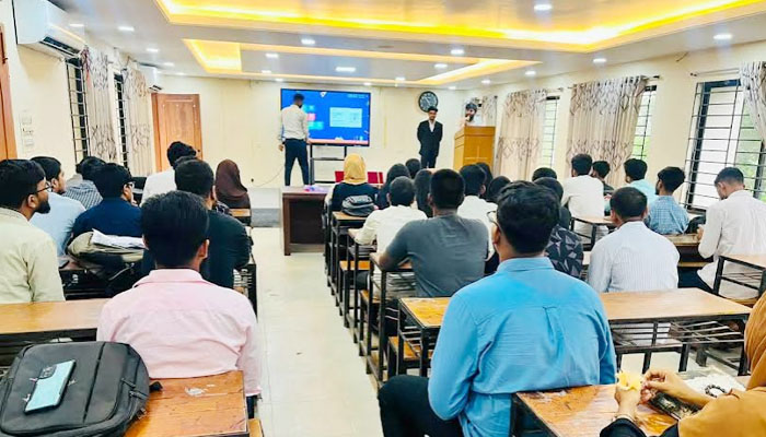 কুমিল্লা বিশ্ববিদ্যালয়ে বক্তৃতা ও বিতর্ক দক্ষতা উন্নয়ন সেমিনার অনুষ্ঠিত কুমিল্লা বিশ্ববিদ্যালয়ে বক্তৃতা ও বিতর্ক দক্ষতা উন্নয়ন সেমিনার অনুষ্ঠিত