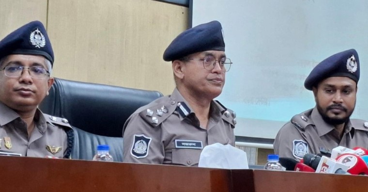 আ. লীগের প্রতিষ্ঠাবার্ষিকী ঘিরে কোনো শঙ্কা নেই: ডিএমপি আ. লীগের প্রতিষ্ঠাবার্ষিকী ঘিরে কোনো শঙ্কা নেই: ডিএমপি