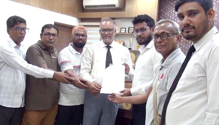 সিরাজগঞ্জ–বগুড়া রেলপথে রায়পুর জংশনের দাবিতে প্রধানমন্ত্রীর কাছে স্মারকলিপি সিরাজগঞ্জ–বগুড়া রেলপথে রায়পুর জংশনের দাবিতে প্রধানমন্ত্রীর কাছে স্মারকলিপি