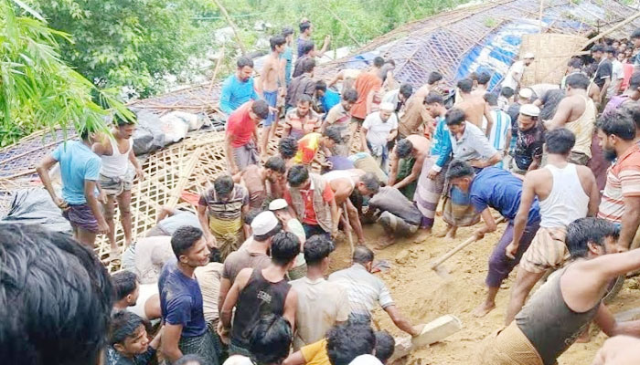 উখিয়ার রোহিঙ্গা ক্যাম্পে ভয়াবহ ভূমিধসের শঙ্কা, তিন দিনে নিহত ১৬ উখিয়ার রোহিঙ্গা ক্যাম্পে ভয়াবহ ভূমিধসের শঙ্কা, তিন দিনে নিহত ১৬