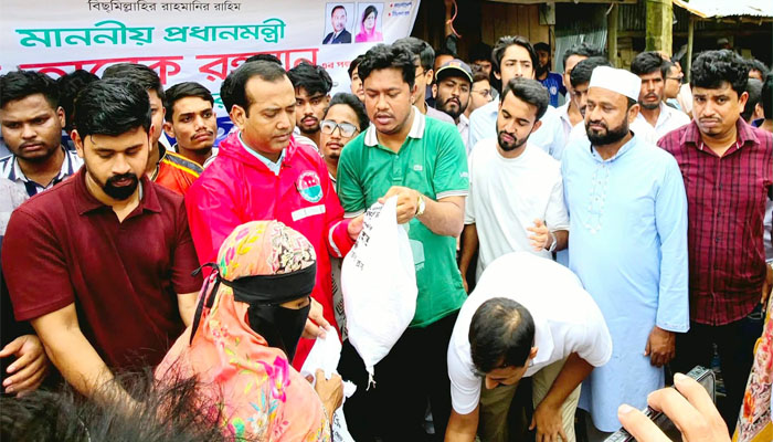 দুর্যোগে মানুষের সেবায় ছাত্রদল মাঠে আছে ও থাকবে: ছাত্রদল সভাপতি দুর্যোগে মানুষের সেবায় ছাত্রদল মাঠে আছে ও থাকবে: ছাত্রদল সভাপতি