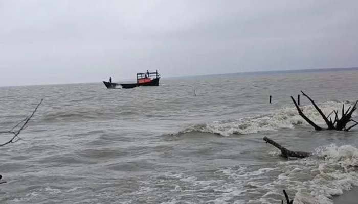 কুতুবদিয়ায় ট্রলারডুবিতে ৪ জেলের মৃত্যু কুতুবদিয়ায় ট্রলারডুবিতে ৪ জেলের মৃত্যু