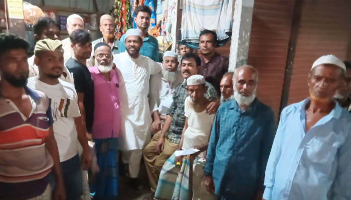 হাজীগঞ্জ পৌর ১০ নম্বর ওয়ার্ডে মেয়র প্রার্থী টিটুর গণসংযোগ হাজীগঞ্জ পৌর ১০ নম্বর ওয়ার্ডে মেয়র প্রার্থী টিটুর গণসংযোগ