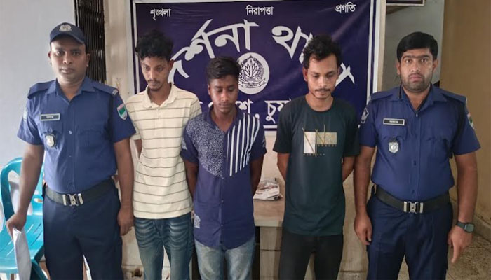 চুয়াডাঙ্গায় মাদক সেবনের দায়ে ৪ জনের কারাদণ্ড চুয়াডাঙ্গায় মাদক সেবনের দায়ে ৪ জনের কারাদণ্ড