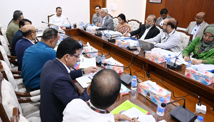 ফ্যামিলি কার্ড কার্যক্রম সম্প্রসারণের পরিকল্পনা নিয়ে বৈঠক ফ্যামিলি কার্ড কার্যক্রম সম্প্রসারণের পরিকল্পনা নিয়ে বৈঠক