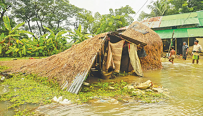 বন্যার্তদের সহযোগিতা করা ইবাদত বন্যার্তদের সহযোগিতা করা ইবাদত