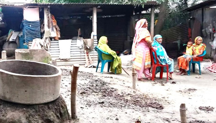 সিরাজগঞ্জে এক রাতে কৃষকের ৪ গরু চুরি, হতাশায় পরিবার সিরাজগঞ্জে এক রাতে কৃষকের ৪ গরু চুরি, হতাশায় পরিবার