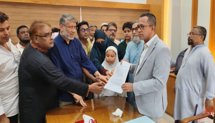 ফরিদপুরে হত্যা মামলায় দ্রুত গ্রেপ্তার ও বিচার দাবিতে স্মারকলিপি ফরিদপুরে হত্যা মামলায় দ্রুত গ্রেপ্তার ও বিচার দাবিতে স্মারকলিপি