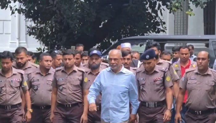 ট্রাইব্যুনালে হাজির করা হলো সাবেক মন্ত্রী লতিফ সিদ্দিকীকে ট্রাইব্যুনালে হাজির করা হলো সাবেক মন্ত্রী লতিফ সিদ্দিকীকে
