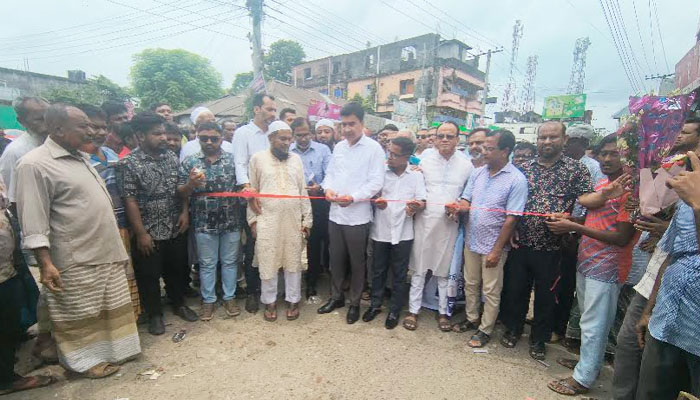 সড়ক উন্নয়নে ‘জিরো টলারেন্স’ নীতি ঘোষণা রসিক প্রশাসকের সড়ক উন্নয়নে ‘জিরো টলারেন্স’ নীতি ঘোষণা রসিক প্রশাসকের