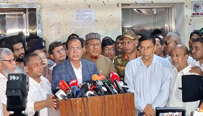 রংপুর মেডিকেলে আইসিইউতে বাড়ছে আরও ১০ শয্যা রংপুর মেডিকেলে আইসিইউতে বাড়ছে আরও ১০ শয্যা