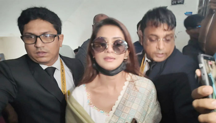 প্রতারণার মামলায় জামিন পেলেন তানজিন তিশা প্রতারণার মামলায় জামিন পেলেন তানজিন তিশা