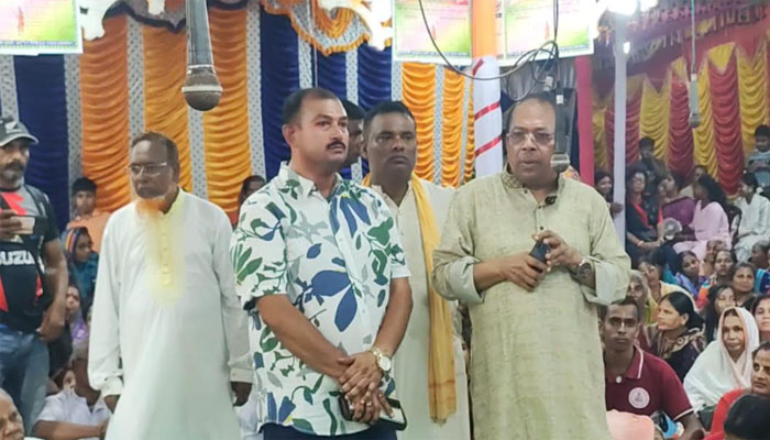 ময়নায় ৩২ প্রহরব্যাপী মহানাম যজ্ঞ ঘিরে উৎসবমুখর পরিবেশ ময়নায় ৩২ প্রহরব্যাপী মহানাম যজ্ঞ ঘিরে উৎসবমুখর পরিবেশ