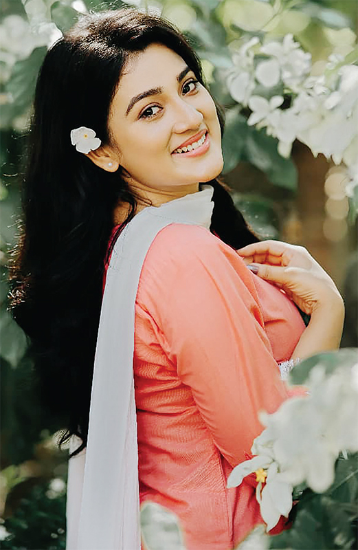 বিরতি শেষে ফিরলেন জীম বিরতি শেষে ফিরলেন জীম