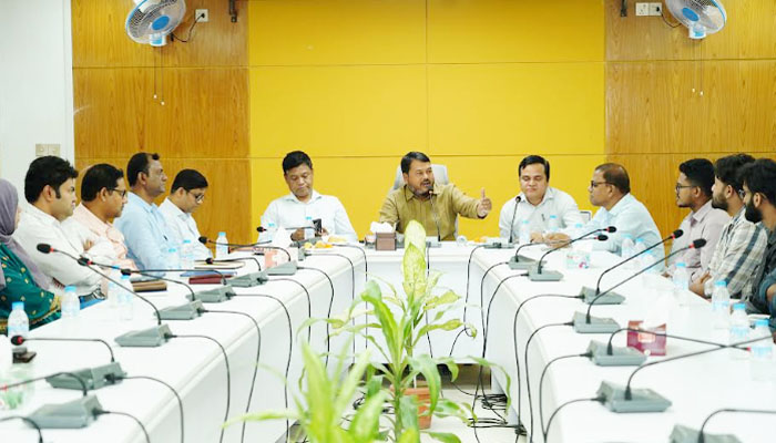 রাসিকে প্রথমবার রুয়েটের ১৮ শিক্ষার্থীর ইন্টার্নশিপের সুযোগ রাসিকে প্রথমবার রুয়েটের ১৮ শিক্ষার্থীর ইন্টার্নশিপের সুযোগ