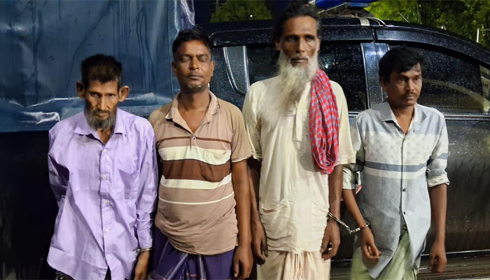 চুয়াডাঙ্গায় ডিএনসির অভিযানে গাঁজাসহ গ্রেপ্তার ৪ চুয়াডাঙ্গায় ডিএনসির অভিযানে গাঁজাসহ গ্রেপ্তার ৪