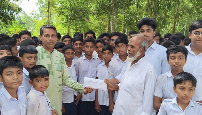 মায়ের চিকিৎসায় অসহায় শিক্ষার্থী, পাশে দাঁড়ালেন প্রধানমন্ত্রী মায়ের চিকিৎসায় অসহায় শিক্ষার্থী, পাশে দাঁড়ালেন প্রধানমন্ত্রী