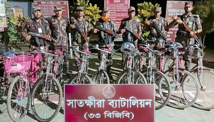 সাতক্ষীরা সীমান্তে ১১ লাখ টাকার ভারতীয় মালামাল জব্দ সাতক্ষীরা সীমান্তে ১১ লাখ টাকার ভারতীয় মালামাল জব্দ