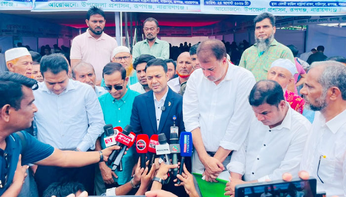 উপজেলায় নয়, এবার মানুষের দোরগোড়ায় সরকারি সেবা উপজেলায় নয়, এবার মানুষের দোরগোড়ায় সরকারি সেবা