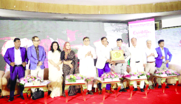 সোনারগাঁও ইউনিভার্সিটির ওরিয়েন্টেশন ও কৃতি শিক্ষার্থীদের সংবর্ধনা সোনারগাঁও ইউনিভার্সিটির ওরিয়েন্টেশন ও কৃতি শিক্ষার্থীদের সংবর্ধনা