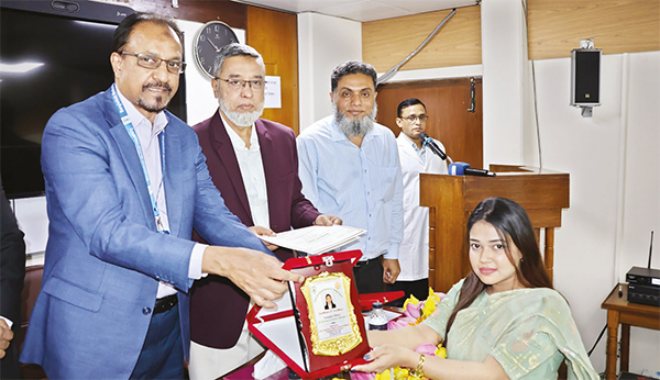 বিএমইউর সি ব্লকে আইসিইউ-১ এর উদ্বোধন বিএমইউর সি ব্লকে আইসিইউ-১ এর উদ্বোধন