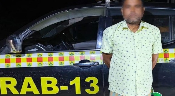 সাভারের আলোচিত হত্যা মামলার আসামি রংপুরে গ্রেফতার সাভারের আলোচিত হত্যা মামলার আসামি রংপুরে গ্রেফতার