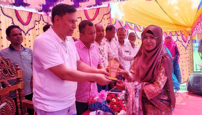 পীরগঞ্জে এসএসসির ফলাফলে শীর্ষে জাহাঙ্গীরাবাদ উচ্চ বিদ্যালয় পীরগঞ্জে এসএসসির ফলাফলে শীর্ষে জাহাঙ্গীরাবাদ উচ্চ বিদ্যালয়