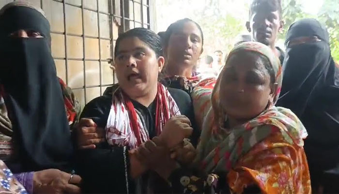 কাঁচপুরে বস্তাবন্দী অবস্থায় ব্যবসায়ীর মরদেহ উদ্ধার কাঁচপুরে বস্তাবন্দী অবস্থায় ব্যবসায়ীর মরদেহ উদ্ধার