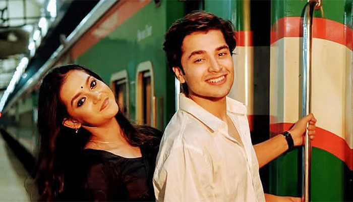 ২৮ বছর পর নতুন রূপে আসছে 'হঠাৎ বৃষ্টি' ২৮ বছর পর নতুন রূপে আসছে 'হঠাৎ বৃষ্টি'