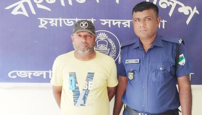 চুয়াডাঙ্গায় বিস্ফোরক মামলায় যুবলীগ নেতা গ্রেফতার চুয়াডাঙ্গায় বিস্ফোরক মামলায় যুবলীগ নেতা গ্রেফতার