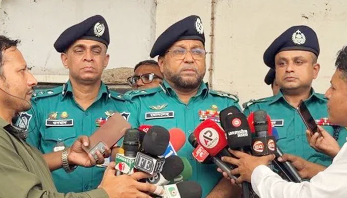 ক্লিনিকে হামলার ঘটনায় আসামিদের ধরতে অভিযান চলছে: ডিএমপি কমিশনার ক্লিনিকে হামলার ঘটনায় আসামিদের ধরতে অভিযান চলছে: ডিএমপি কমিশনার