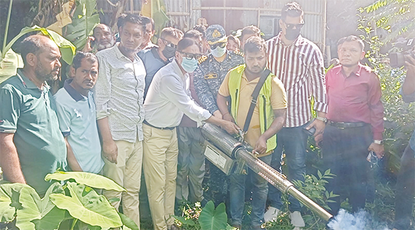 ডেঙ্গু প্রতিরোধে বিশেষ গুরুত্ব দিয়ে কাজ করছে চসিক ডেঙ্গু প্রতিরোধে বিশেষ গুরুত্ব দিয়ে কাজ করছে চসিক