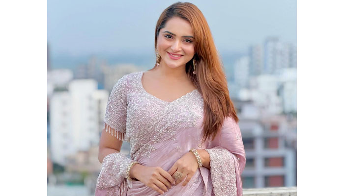 ‘হ্যাপিলি ম্যারিড’ হুট করেই হয়ে যাব মনে হয়: কেয়া পায়েল ‘হ্যাপিলি ম্যারিড’ হুট করেই হয়ে যাব মনে হয়: কেয়া পায়েল