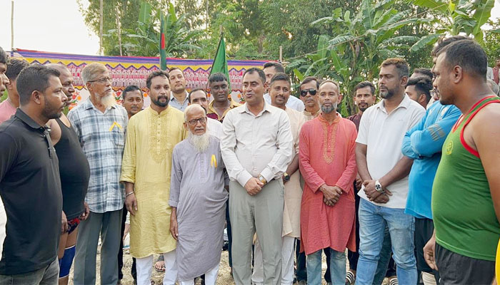 হরিরামপুরে জমজমাট আয়োজনে হা-ডু-ডু টুর্নামেন্ট হরিরামপুরে জমজমাট আয়োজনে হা-ডু-ডু টুর্নামেন্ট