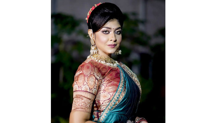 পূজায় আসছে তোরসার 'কাট-পিস' পূজায় আসছে তোরসার 'কাট-পিস'