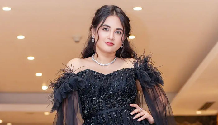 মস্তিষ্কে টিউমার ধরা পড়ার ৯ মাস পর লাইভে তানিয়া বৃষ্টি মস্তিষ্কে টিউমার ধরা পড়ার ৯ মাস পর লাইভে তানিয়া বৃষ্টি