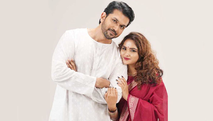 নানা স্তরের অনুভূতির গল্প 'হ্যাপিলি ম্যারিড' নানা স্তরের অনুভূতির গল্প 'হ্যাপিলি ম্যারিড'
